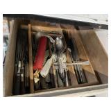 FLATWARE WITH TRAY