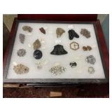 CASE WITH JEWELRY, BUCKLES