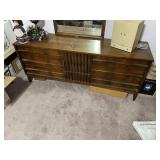 DRESSER ONLY NO MIRROR