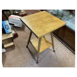 CLAW FOOT FERN STAND