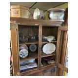 CONTENTS OF TOP OF CABINET