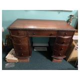 MAHOGHANY DESK NICE