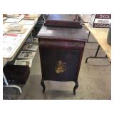 1 DRAWER ANTIQU CABINET 1 DRAWER ANTIQU CABINET
