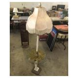 VINTAGE FREESTANDING LAMP