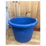 Plastic tub