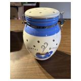 Biscotti jar