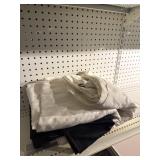 Linens / curtains