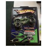 Hot wheels case with cars