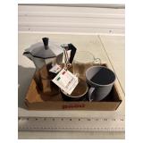 Coffee maker with mugs