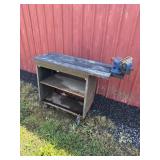 Bench with vise
