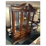 Bassett hutch 2 pieces