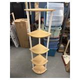 Corner shelf