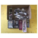 FLATWARE LOT