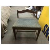 CHAIR/STOOL