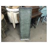 BACKSPLASH FOR A FOUNTAIN
