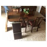 DINING TABLEWITH CHAIRS AND LEAF