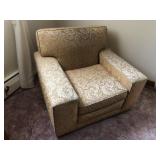 VINTAGE CHAIR