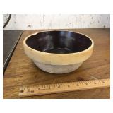 STONEWARE BOWL WITH HEARTS