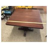 PEDESTAL TABLE