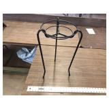 IRON PLANT STAND