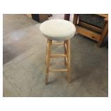 BAR STOOL