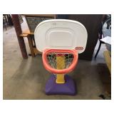 CHILDS BASKETBALL HOOP