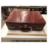 VINTAGE SUITCASE
