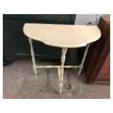 PAINTED END STAND