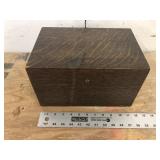 NICE OAK BOX WITH METAL LINER