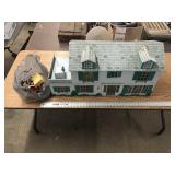 METAL DOLLHOUSE WITH FURNITURE