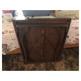 FOLDING TABLE