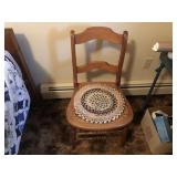 CANE CHAIR GREAT CONDITION