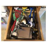 CONTENTS OF KITCHEN DRAWER