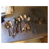 SILVERPLATE FLATWARE