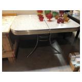 VINTAGE TABLE
