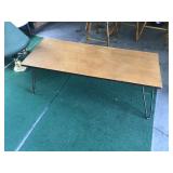 COFFEE TABLE WITH IRON LEGS