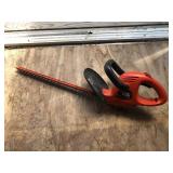 HEDGE TRIMMER
