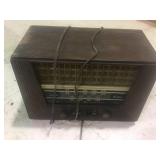 ANTIQUE RADIO