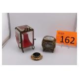 Vintage Jewelry Boxes / Large Brown Tone Broach