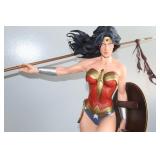 Wonder Woman Premium Format Figurine