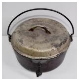 Antique Eatonia No. 7 Dutch Oven