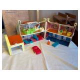 Vintage Marx Toys Dollhouse Set