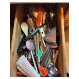 Kitchen Utensil Lot