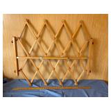 Expandable Wooden Drying Rack