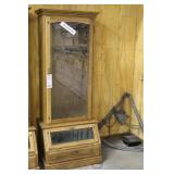 GUN CABINET, LOCKING, WITH SLANTED BASE, 72" X