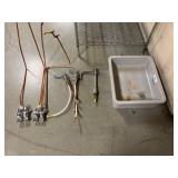 Sink Basin w/ Handles and Pedals