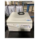 Eppendorf Centrifuge 5810