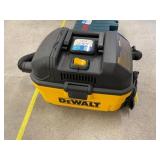 DeWalt 4 Gal Dry/Wet Vac