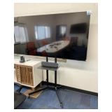 Samsung UN75AU8000F 75ï¿½ TV W/ Stand