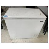 Magic Chef HMCF7W4 7.0cf Chest Freezer